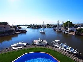 Apartment Cap Mestral Roses Hotel