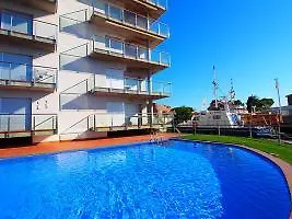Apartment Cap Mestral Roses Spain