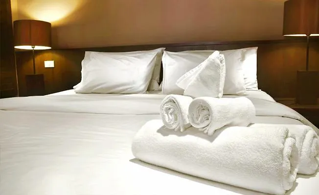 Apartment Cap Mestral Roses
